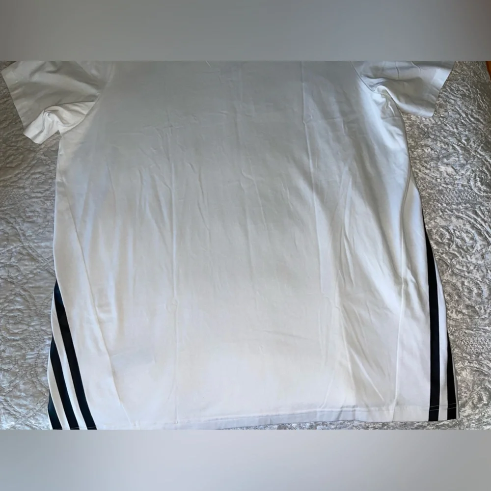 Adidas Men’s White 3 Striped Shirt‎ Size 2XL